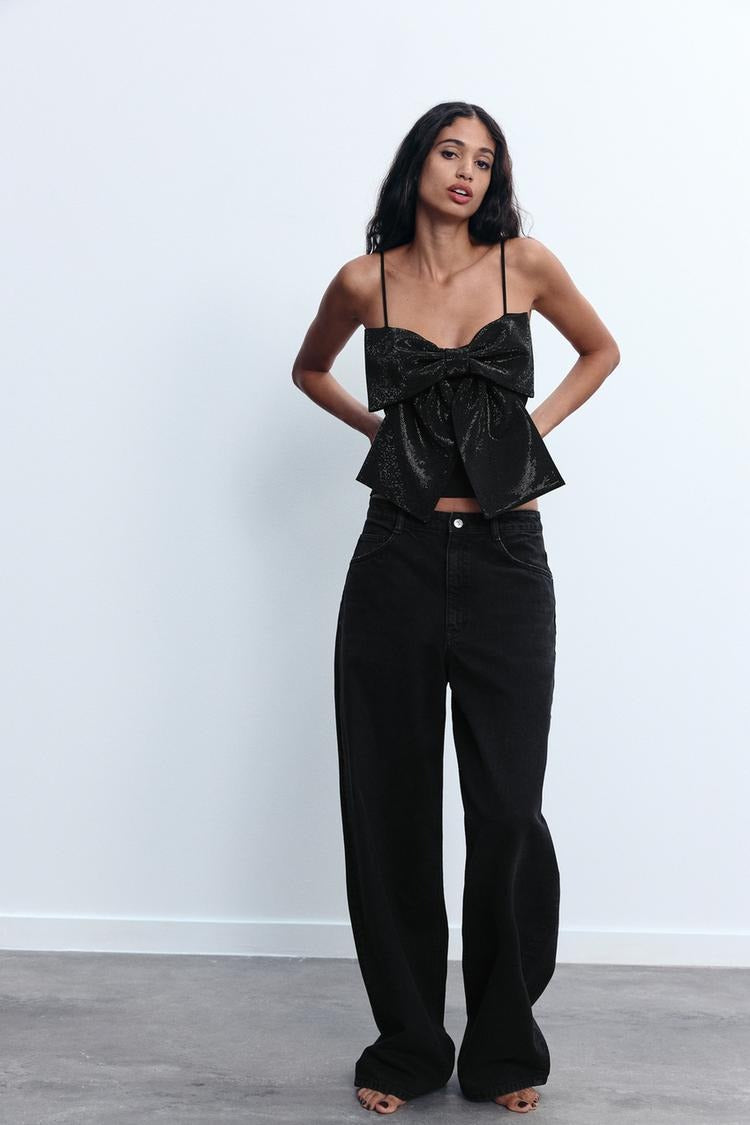 https://cdn.shopify.com/s/files/1/0998/9200/3147/files/White_Women_s_Crop_Top_with_Oversized_Bow_Detail__Lightweight_Sparkled_Cropped_T-Shirt_3.jpg?v=1766663477