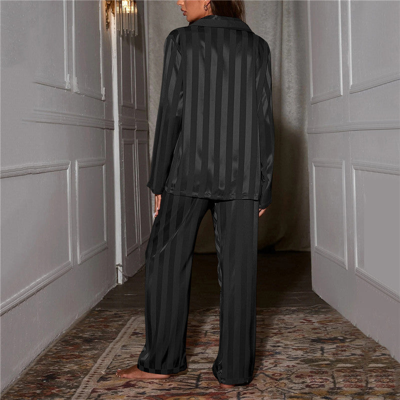 https://cdn.shopify.com/s/files/1/0998/9200/3147/files/Women_s_Pyjama_Set_-_Long_Sleeve_and_Button_Up_8.jpg?v=1766666552