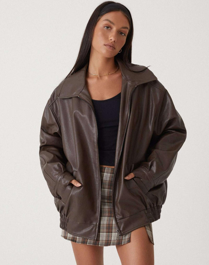 Women's oversized leather biker jacket, ideal for autumn and mid-season