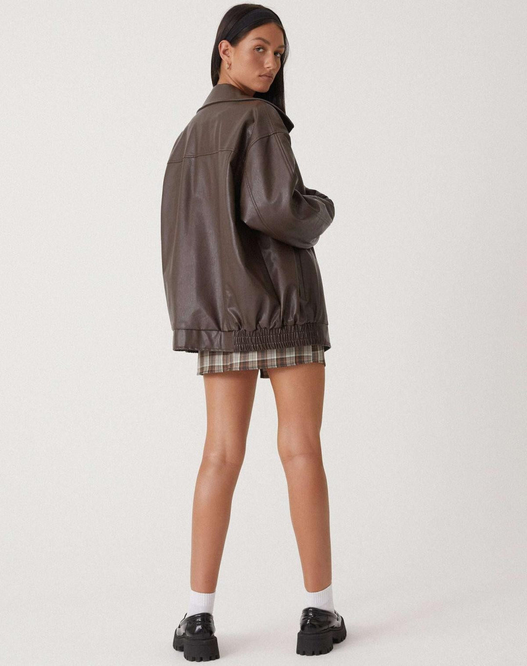Women's oversized leather biker jacket, ideal for autumn and mid-season