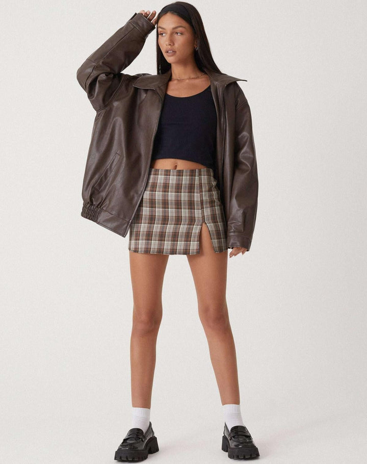 Women's oversized leather biker jacket, ideal for autumn and mid-season