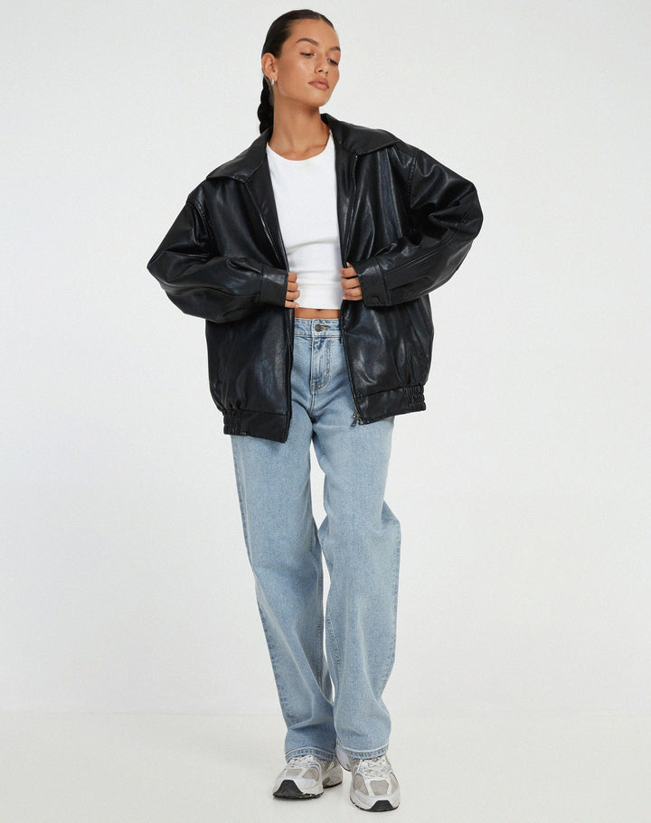 Women's oversized leather biker jacket, ideal for autumn and mid-season