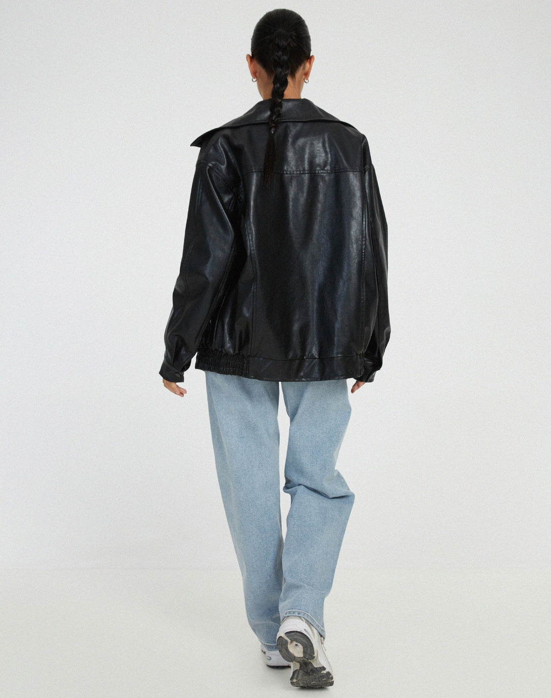 Women's oversized leather biker jacket, ideal for autumn and mid-season