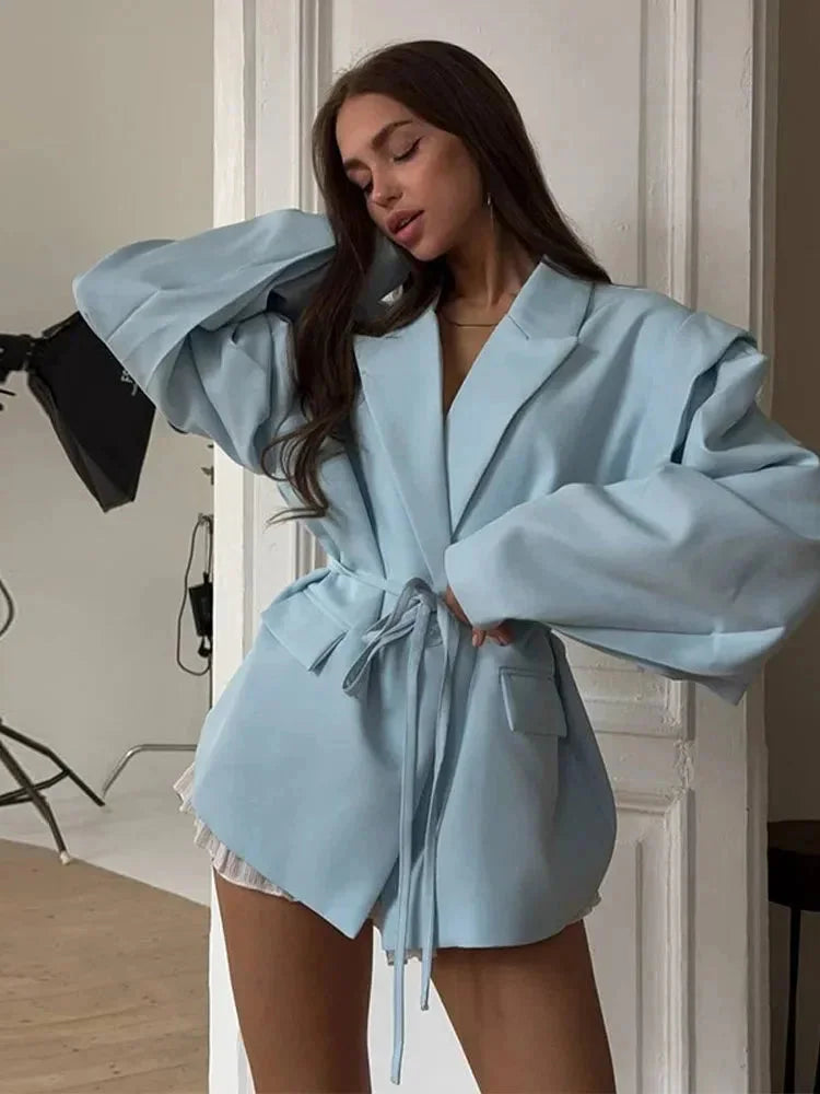 Blazer femme à lacets avec épaulettes rembourrées pour l'automne, coupe élégante