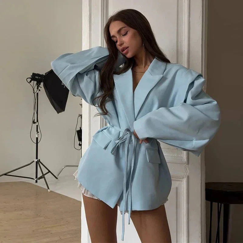 Blazer femme à lacets avec épaulettes rembourrées pour l'automne, coupe élégante