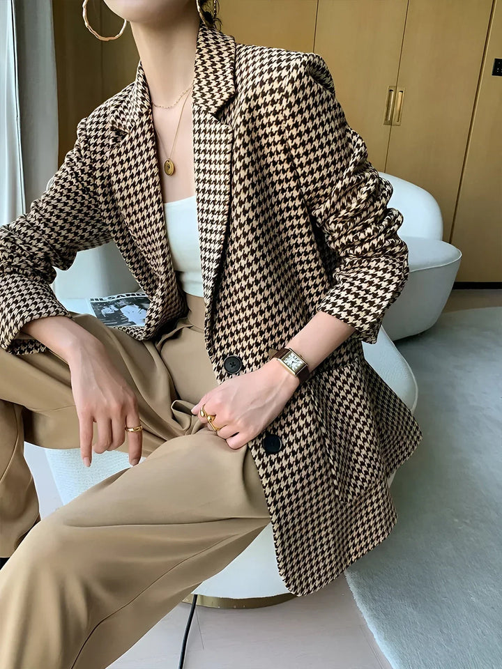 Blazer femme à motif pied-de-poule avec ceinture, coupe élégante et fente pour l'automne