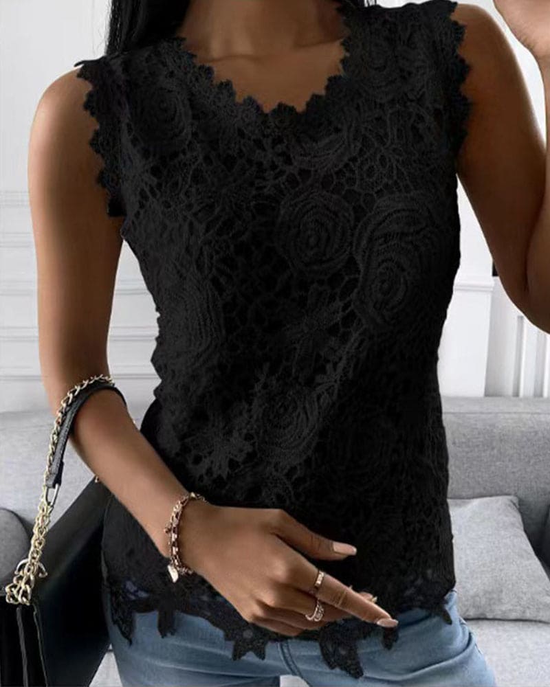 https://cdn.shopify.com/s/files/1/0998/9200/3147/files/blouse-with-lace-detail-in-effenge-colour-style-elara-black-s-state_of_style-2.jpg?v=1766663465