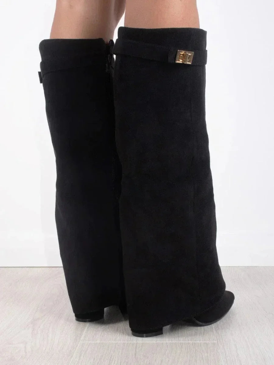Bottines femme en daim ornées de détails métallisés, élégantes et confortables pour l’automne