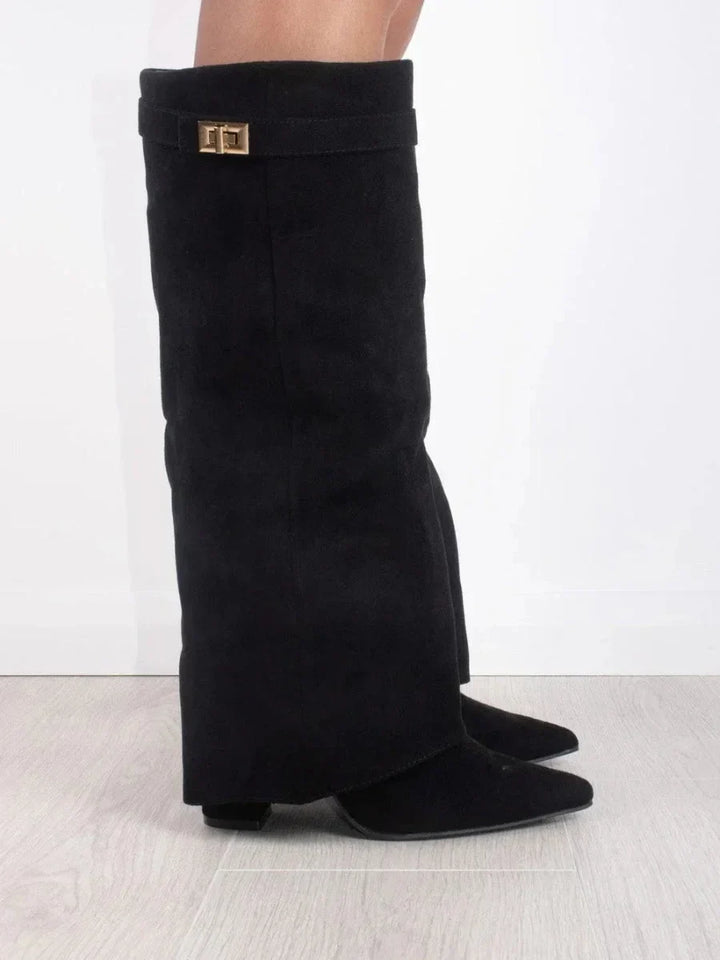 Bottines femme en daim ornées de détails métallisés, élégantes et confortables pour l’automne