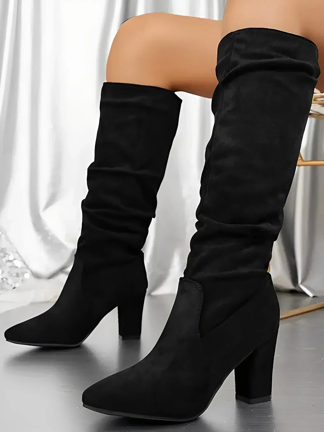 Women’s knee-high ruched block-heel boots for autumn