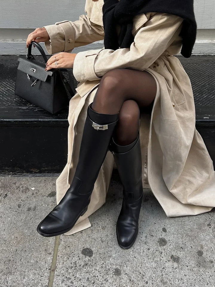 Bottes d'équitation pour femmes pour l'automne, avec des boucles décoratives et une semelle intérieure confortable