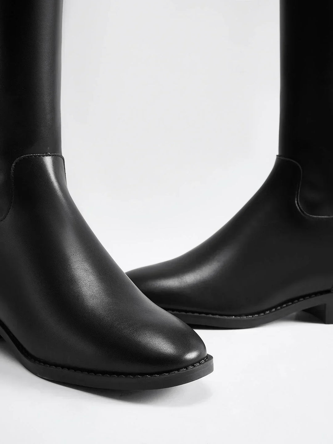 Bottes d'équitation pour femmes pour l'automne, avec des boucles décoratives et une semelle intérieure confortable