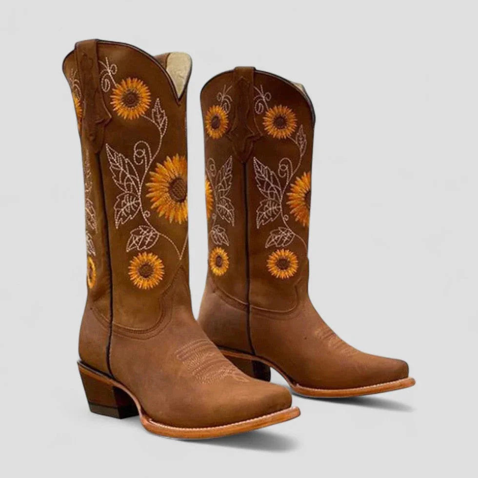 Women's low-heeled cowboy boots with floral embroidery, for fall, Western style