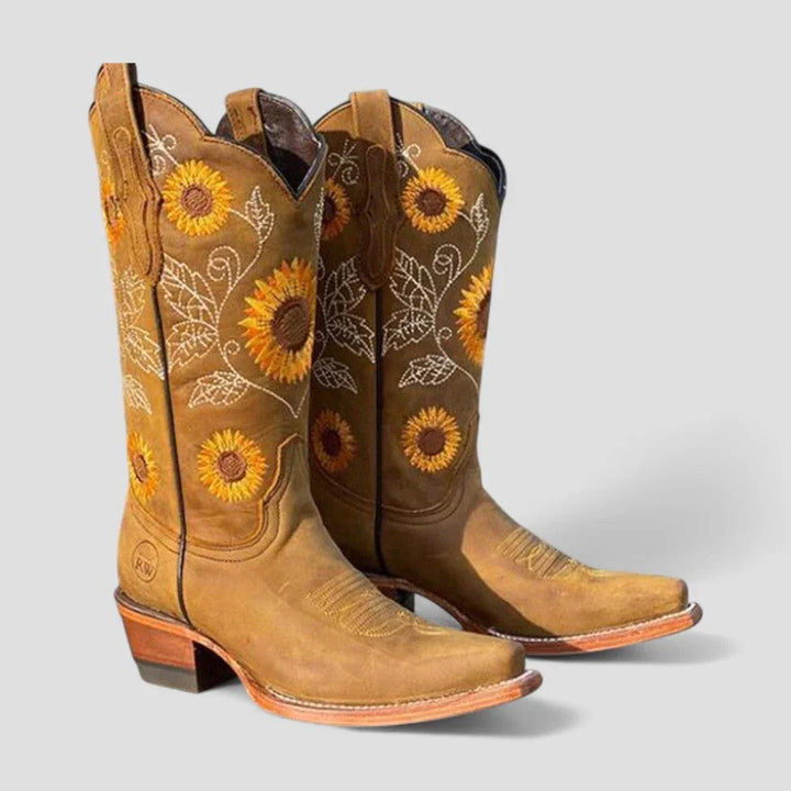 Women's low-heeled cowboy boots with floral embroidery, for fall, Western style