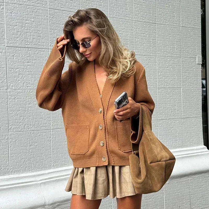 Cardigan femme en maille à col en V et boutons raffinés, coupe décontractée pour l’automne