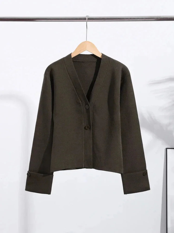 Cardigan femme en maille à col en V et boutons raffinés, coupe décontractée pour l’automne