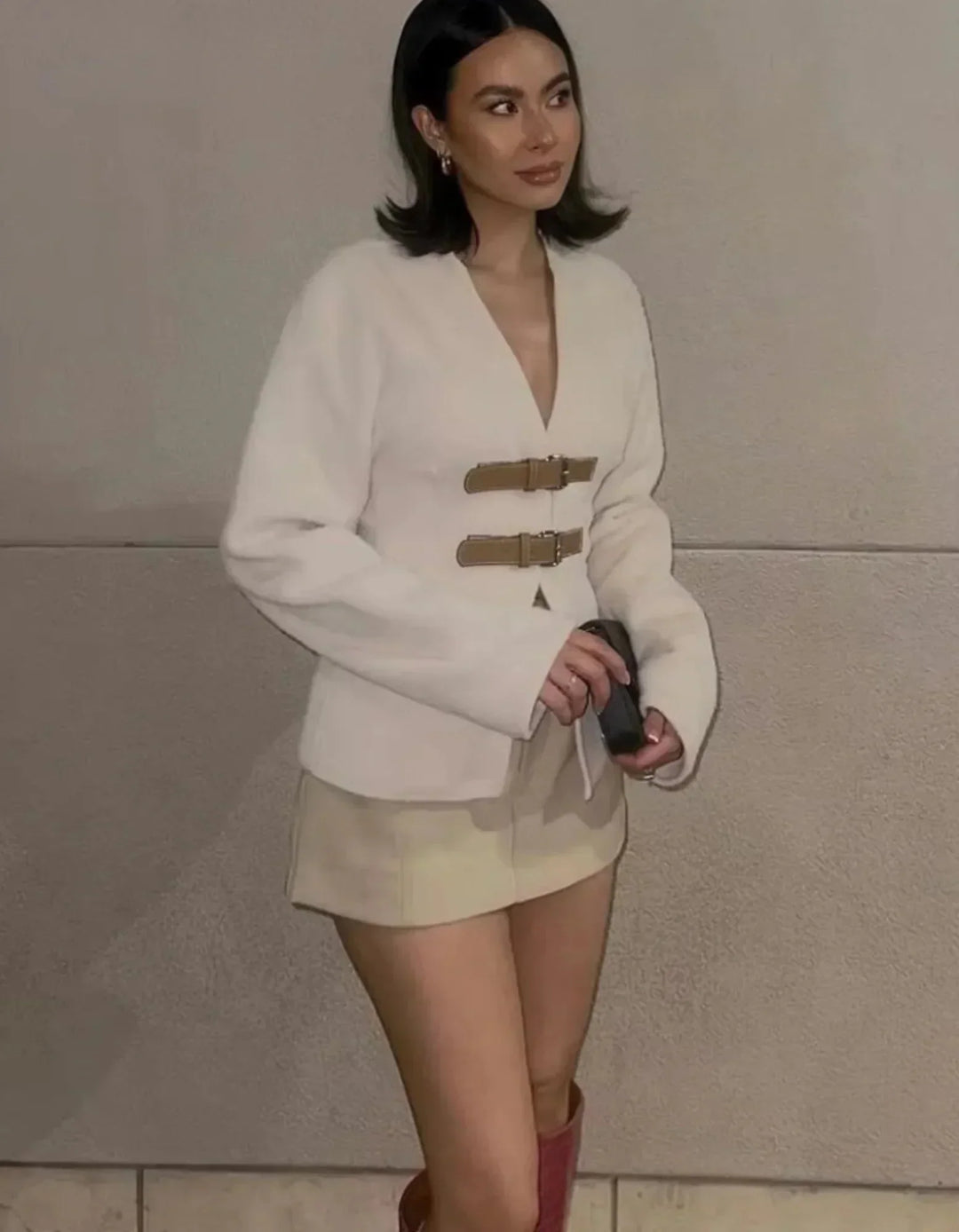 Cardigan femme en maille rayée à coupe souple, modèle confortable et décontracté pour l’automne