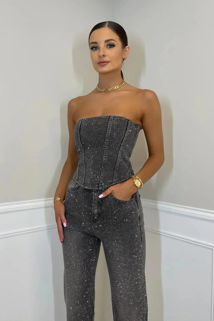 https://cdn.shopify.com/s/files/1/0998/9200/3147/files/glittering-womens-trouser-set-with-high-waist-jeans-liora-black-s-state_of_style-11.webp?v=1766666539