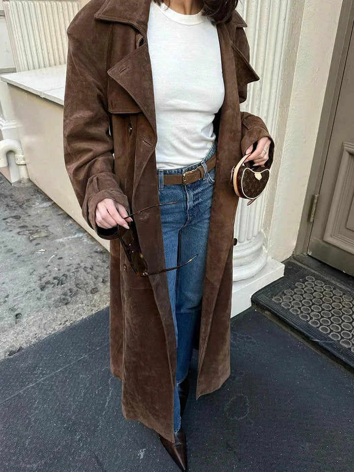 Women’s trench coat with a belt and elegant notched collar for cool autumn days