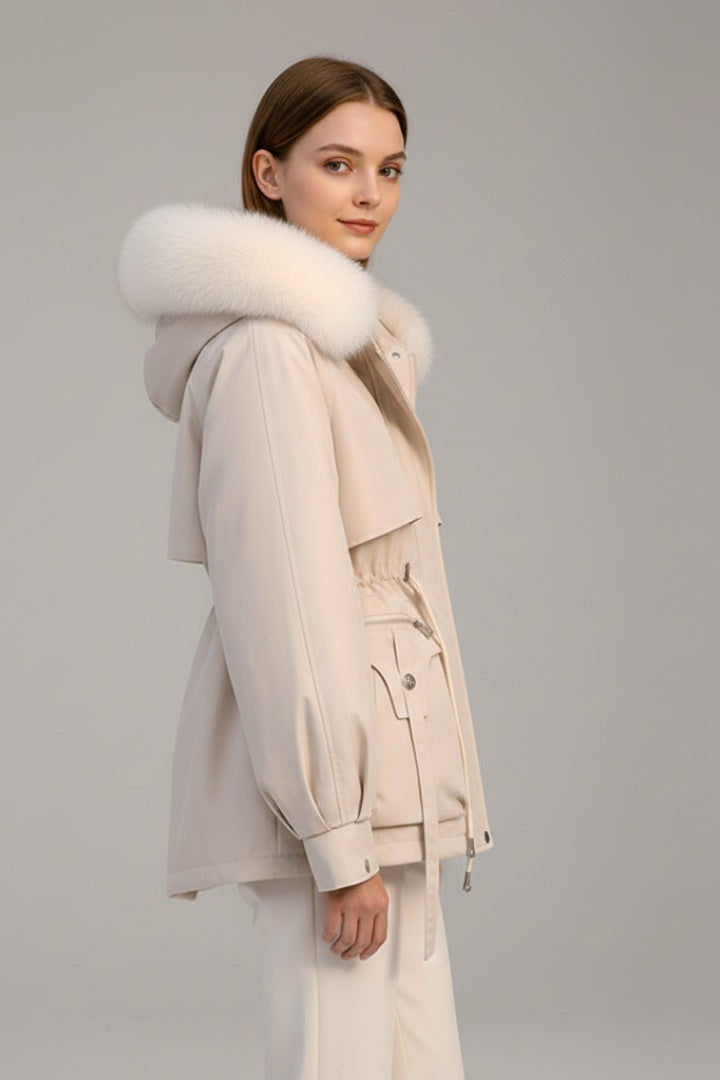 Women's short quilted hooded parka jacket for autumn and winter