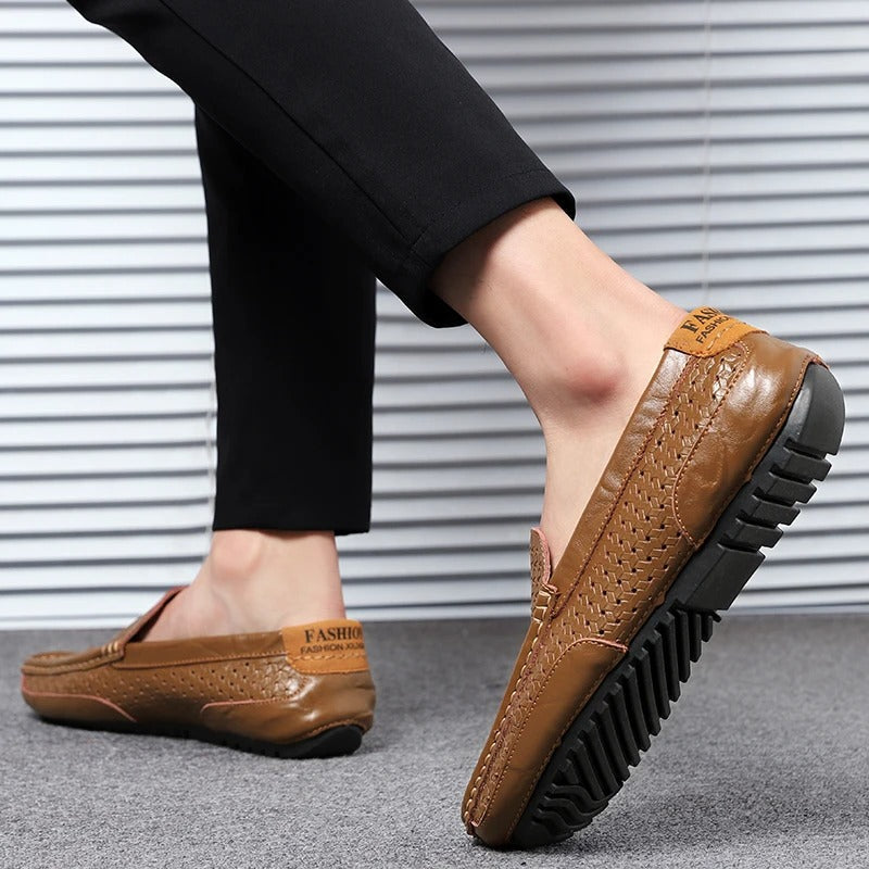 https://cdn.shopify.com/s/files/1/0998/9200/3147/files/mens-leather-loafers-damiano-blue-1-6-state_of_style-10.jpg?v=1766842364