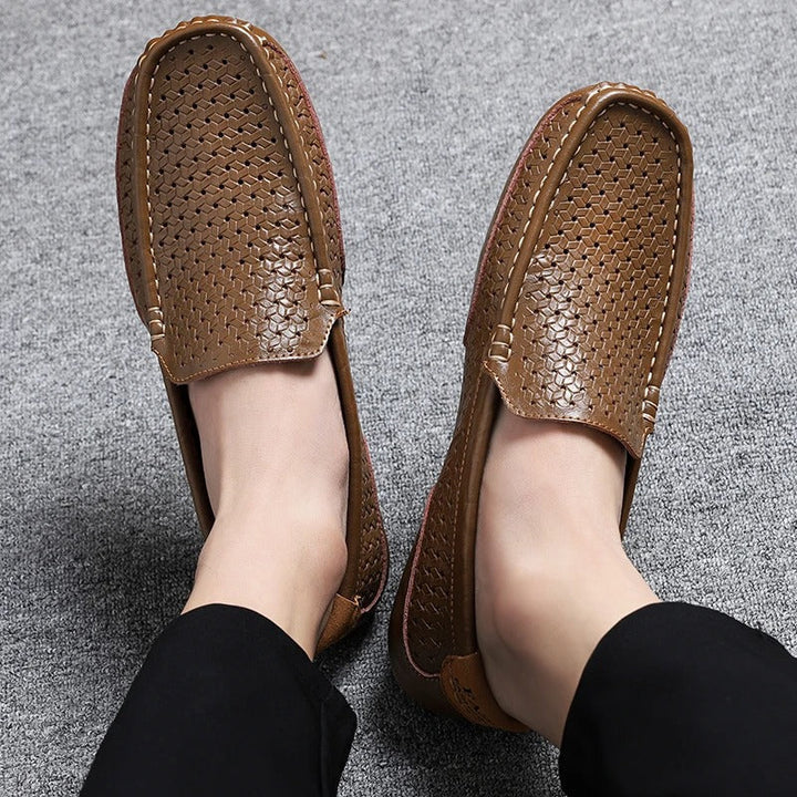 https://cdn.shopify.com/s/files/1/0998/9200/3147/files/mens-leather-loafers-damiano-blue-1-6-state_of_style-12.jpg?v=1766842367