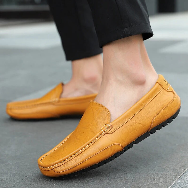 https://cdn.shopify.com/s/files/1/0998/9200/3147/files/mens-leather-loafers-damiano-blue-1-6-state_of_style-30.jpg?v=1766842366