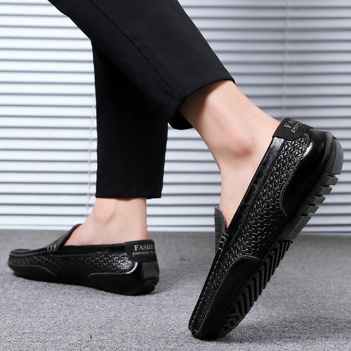 https://cdn.shopify.com/s/files/1/0998/9200/3147/files/mens-leather-loafers-damiano-blue-1-6-state_of_style-7.jpg?v=1766842364