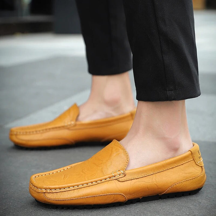 https://cdn.shopify.com/s/files/1/0998/9200/3147/files/mens-leather-loafers-damiano-yellow-2-6-state_of_style-29.jpg?v=1766842367