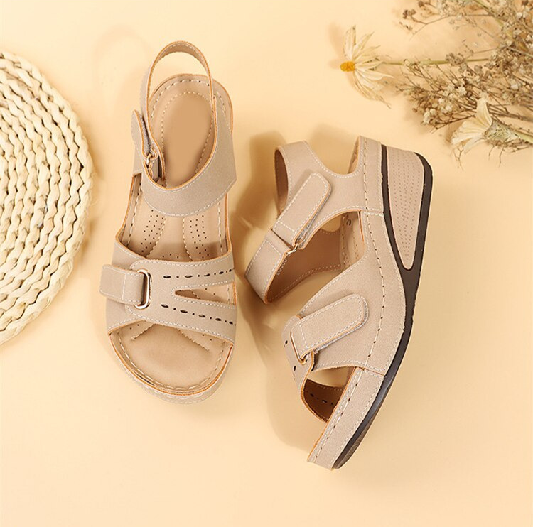 https://cdn.shopify.com/s/files/1/0998/9200/3147/files/odette-orthopedic-sandals-ultimate-comfort-for-long-walks-beige-5-state_of_style-4.png?v=1766840318