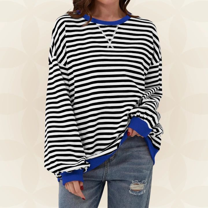 Women's oversized knit sweater for fall, with a loose, casual fit for everyday wear