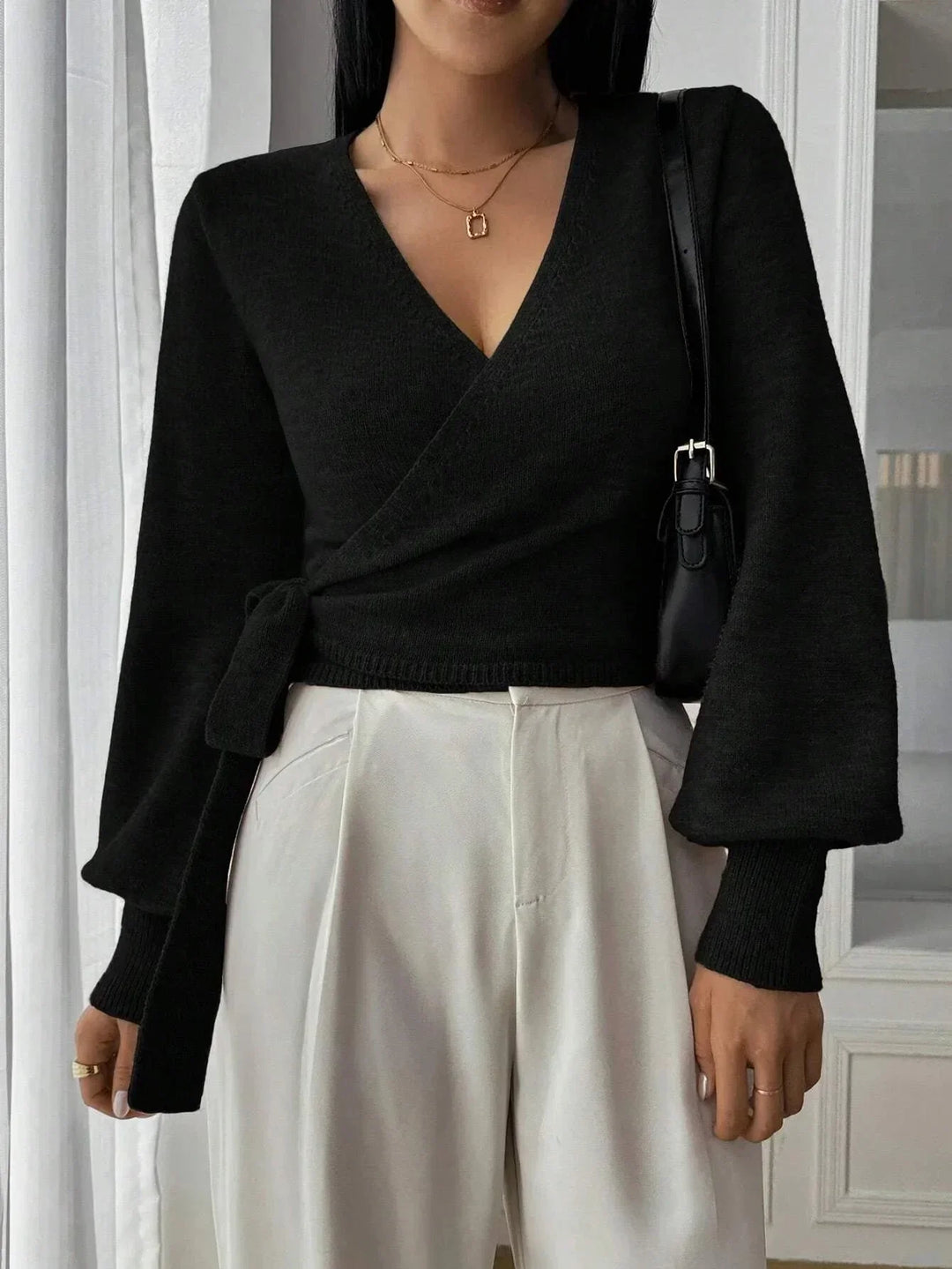 Pull femme en maille avec ceinture à nouer, coupe enveloppante et style décontracté pour l’automne