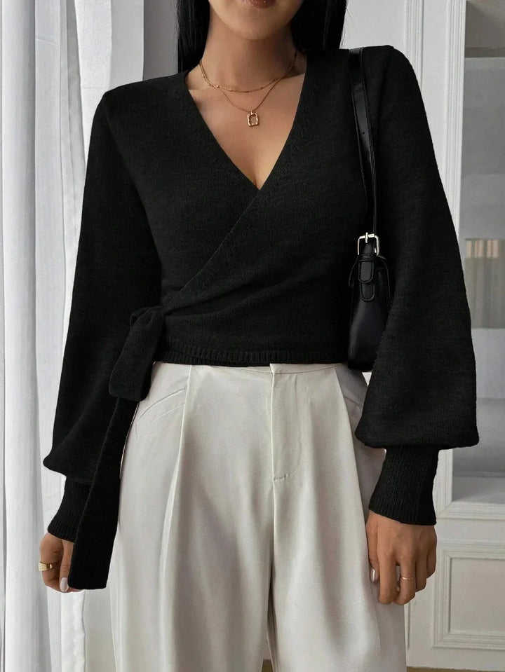 Pull femme en maille avec ceinture à nouer, coupe enveloppante et style décontracté pour l’automne