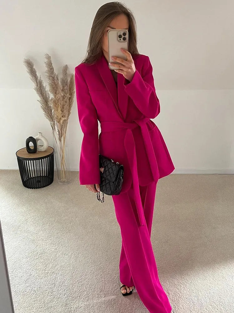 https://cdn.shopify.com/s/files/1/0998/9200/3147/files/stylish-2-piece-womens-suit-lena-pink-xs-state_of_style.webp?v=1766666546