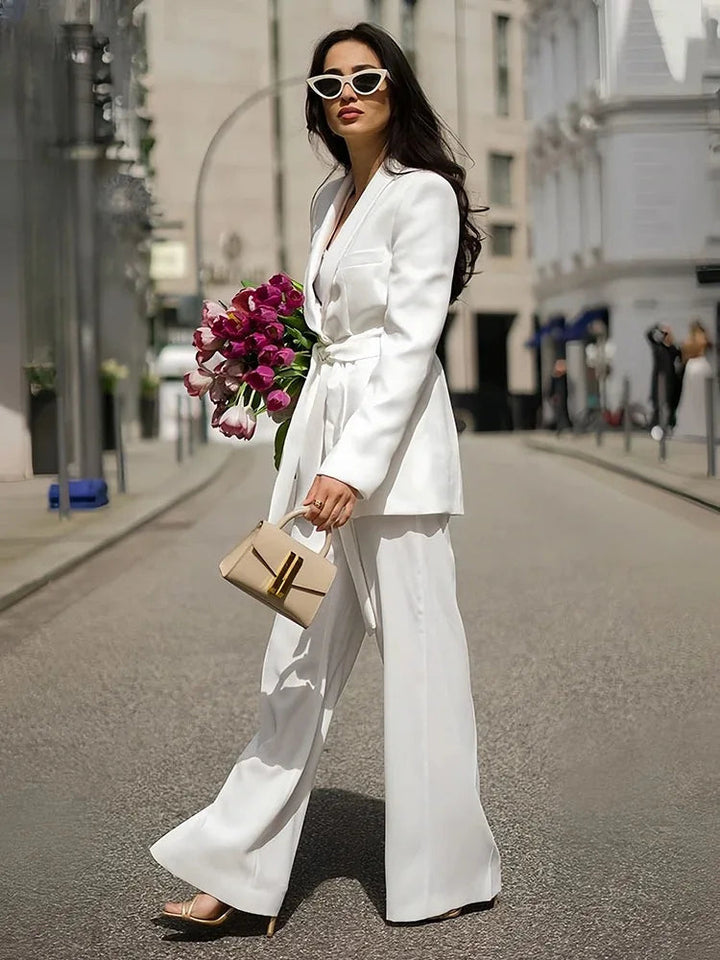 https://cdn.shopify.com/s/files/1/0998/9200/3147/files/stylish-2-piece-womens-suit-lena-white-xs-state_of_style-2.jpg?v=1766666547