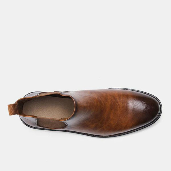 https://cdn.shopify.com/s/files/1/0998/9200/3147/files/timeless-chelsea-mens-boots-david-black-7-state_of_style-12.png?v=1766842496