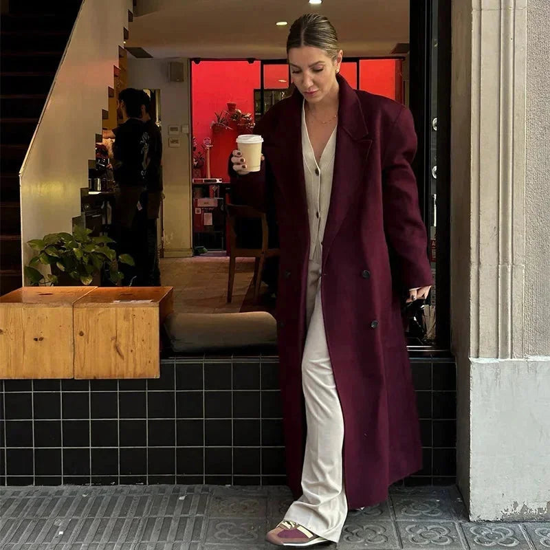 Manteau long pour femme style trench à coupe ample et larges revers pour l’automne