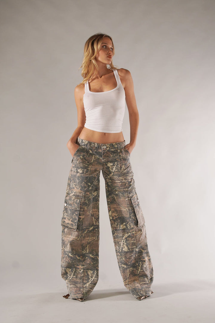 https://cdn.shopify.com/s/files/1/0998/9200/3147/files/trendy-urban-pants-juna-xs-state_of_style-2.jpg?v=1766665906