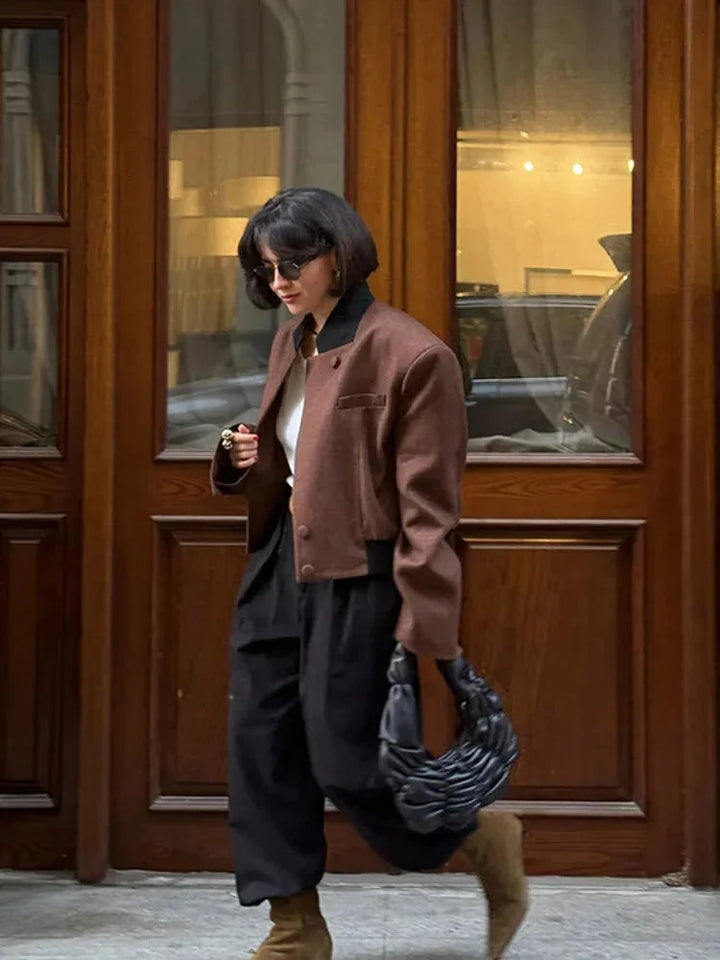 Veste pour femme de style blazer courte à col pour l'automne, coupe élégante