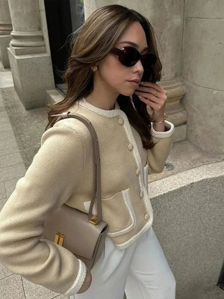 Veste courte femme en maille effet tweed, élégante et raffinée pour l’automne
