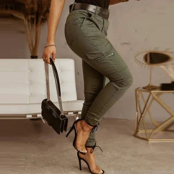 https://cdn.shopify.com/s/files/1/0998/9200/3147/files/womens-cargo-jeans-livia-grey-xs-state_of_style-3.webp?v=1766665911