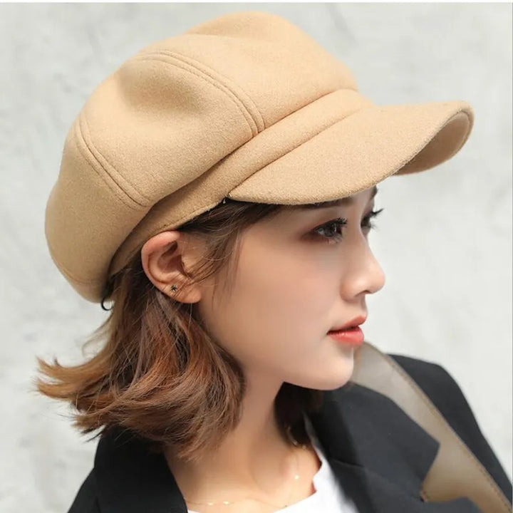 Women’s vintage-style cotton newsboy cap for late summer and autumn