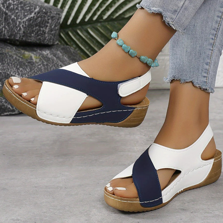 https://cdn.shopify.com/s/files/1/0998/9200/3147/files/yola-comfortable-sandals-blue-4_5-state_of_style-5.png?v=1766840319